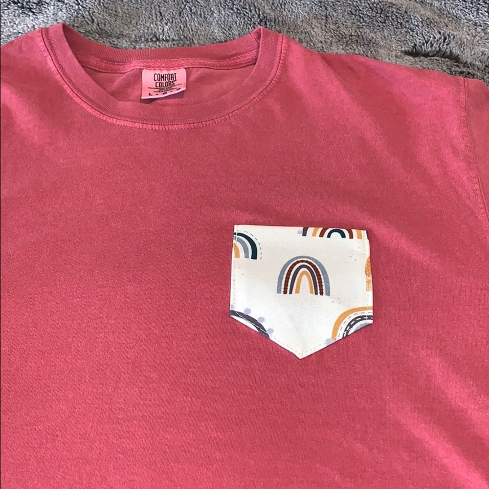 Rainbow pocket t shirt - Picture 3 of 9